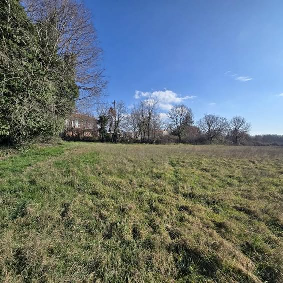 Građevinsko zemljište Muntić, 700m² - 1000m²
