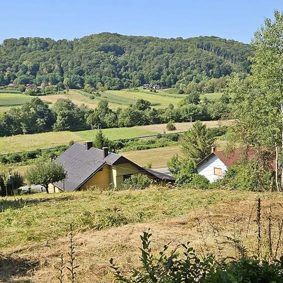 Prodajem građevinsko zemljište
