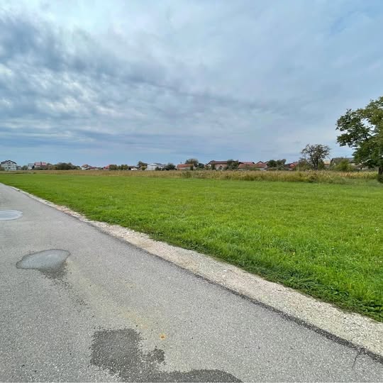 Zagreb, Odranski Obrež – građevinsko zemljište 1400 m2